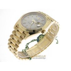 Rolex Daydate 40mm Silver Diagonal index Dial ref. 228238 nuovo